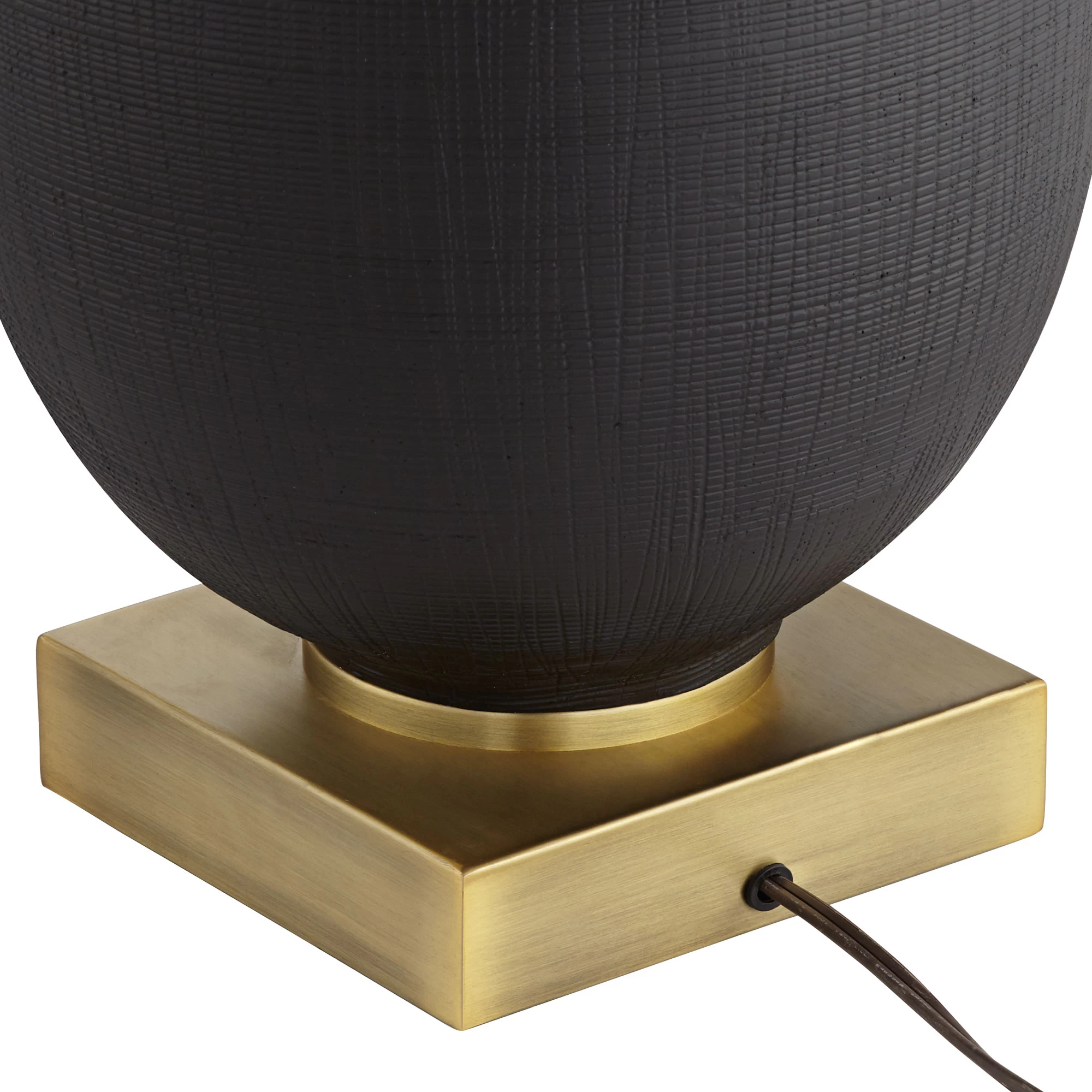 Hilo Wide Table Lamp 4 Hilo Wide Table Lamp - Image 4